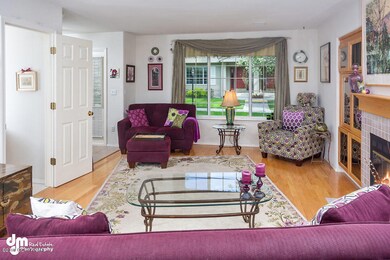 Living Room_DMD_8823-SMALL