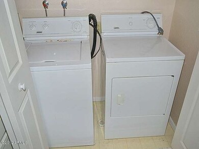 023-322978-washer-dryer