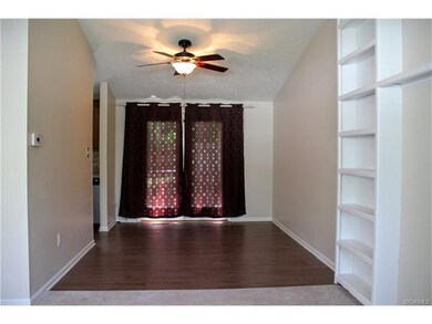 Dinning Room with French Doors (2)