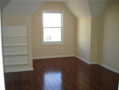 25 Field Point Rd unit 3, Greenwich, CT 06830 - photo 2