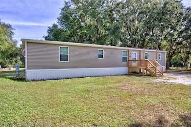 439 Highlands Lake Dr, Lake Placid, FL 33852 - photo 3