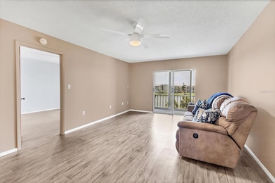 3204 Lake Bayshore Dr unit 407, Bradenton, FL 34205 - photo 7