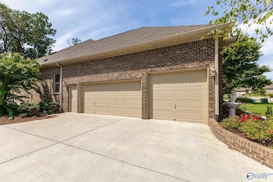 138 Holbrook Dr, Huntsville, AL 35806 - photo 3