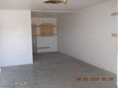 Living Room / Dining