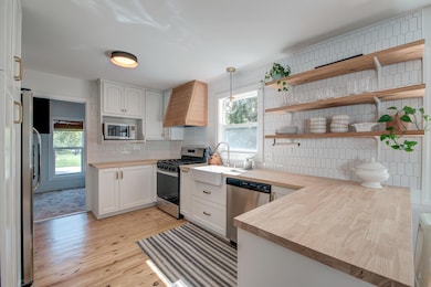 957 Travers Dr, Charleston, SC 29412 - photo 4