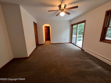 232 Chipperfield Dr, Effort, PA 18330 - photo 6