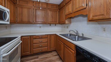 2636 Gateway Ave unit 206, Bismarck, ND 58503 - photo 6