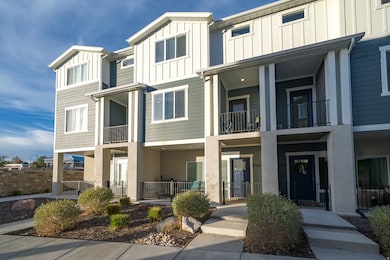 6160 S Miramonte Way unit T-30, Salt Lake City, UT 84118 - photo 2