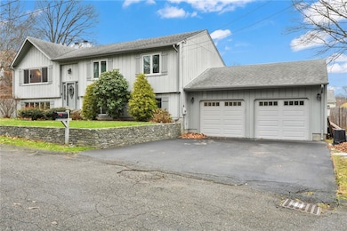 11 Genoa St, North Providence, RI 02904 - photo 3