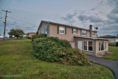 1006 Watkins St, Taylor, PA 18517 - photo 4