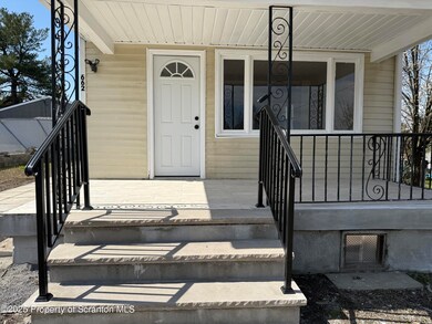 662 Sanderson St unit L 17, Throop, PA 18512 - photo 4