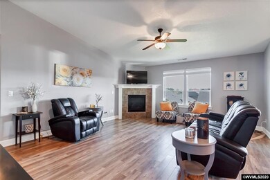 527 NE Fern Ave, Dallas, OR 97338 - photo 7