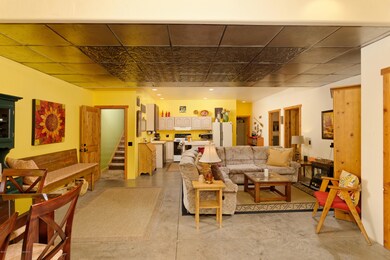 Lower Guest/ADU w/ Two Rooms/Laundry