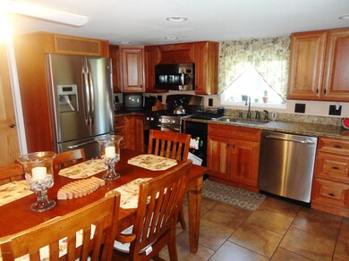 303 E Catherine St, Milford, PA 18337 - photo 3