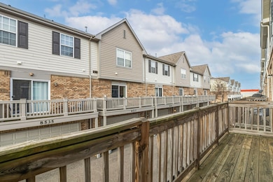 8536 Grove St, Morton Grove, IL 60053 - photo 4