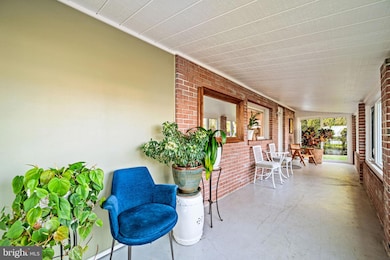 426 S Walnut St, Kennett Square, PA 19348 - photo 7