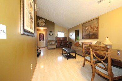 Family Room- Photo 4
