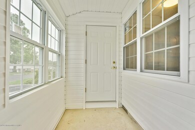 3 Valery Rd Matawan NJ 07747-large-003-1