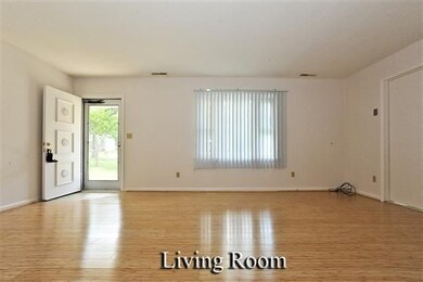 304 Tower Dr, Jacksonville, NC 28546 - photo 6