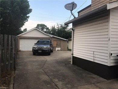 Large driveway and 2 car garage