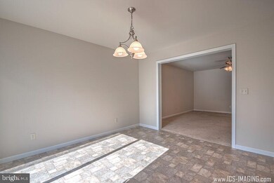 302 Briar Ridge Cir, Enola, PA 17025 - photo 6