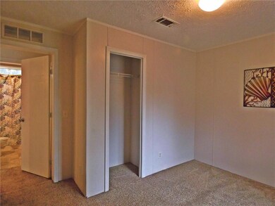 9224 Lee Ellis Ct, Tampa, FL 33610 - photo 4