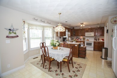 142 Highland Springs Ct, Mount Washington, KY 40047 - photo 6