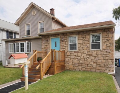 22 Prospect St, Keyport, NJ 07735 - photo 2