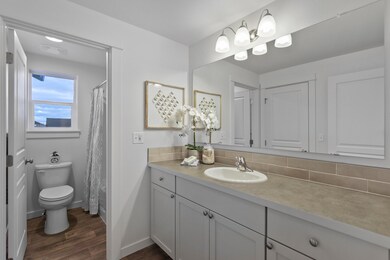 Middleton - Master Bathroom 3