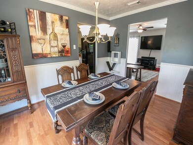 305 E Castle Harbour Dr, Friendswood, TX 77546 - photo 6