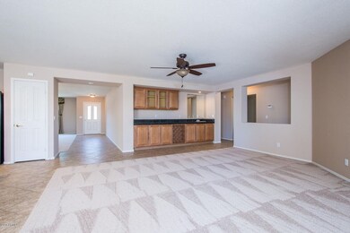 2754 W Tanner Ranch Rd Queen-large-007-1