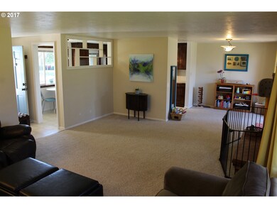 Living Room/Dining Room