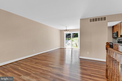 9745 Owen Brown Rd, Columbia, MD 21045 - photo 7