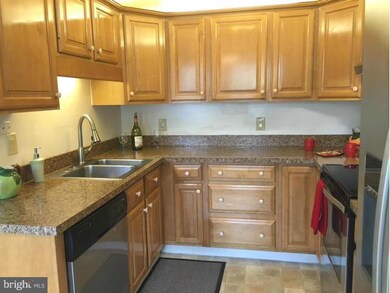 19213 Deep Run Ct, Germantown, MD 20876 - photo 2