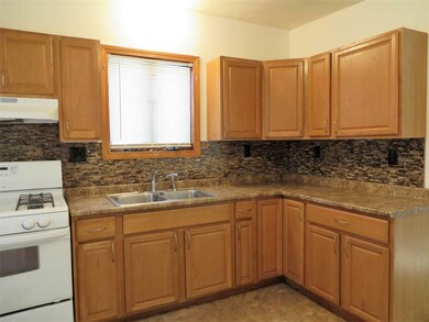 8 Stevens Ave unit 10, Nashua, NH 03060 - photo 2