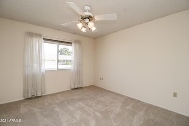 10405 W Kelso Dr, Sun City, AZ 85351 - photo 6