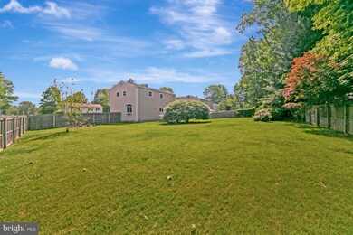 802 Yorktown St, Lansdale, PA 19446 - photo 2