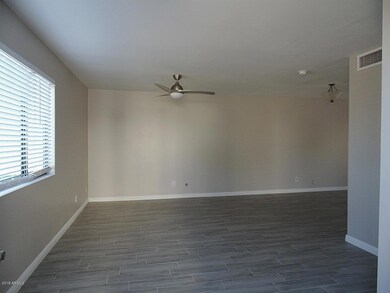 25th Living room