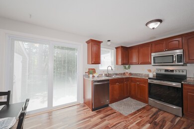 1035 S Mammoth Rd unit 2, Manchester, NH 03109 - photo 5