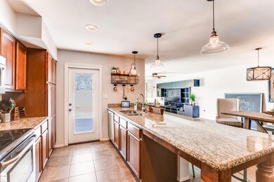 1922 E Fa-013-11-Kitchen-MLS_Size