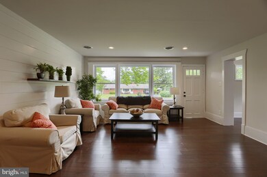 1428 Marlyns Ln, North Wales, PA 19454 - photo 4