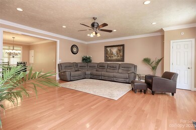 222 Carters Farm Dr, Statesville, NC 28625 - photo 6