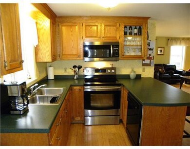Kitchen. Well layed out kitchen