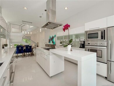 This bright and bold kitchen will bring out the ch