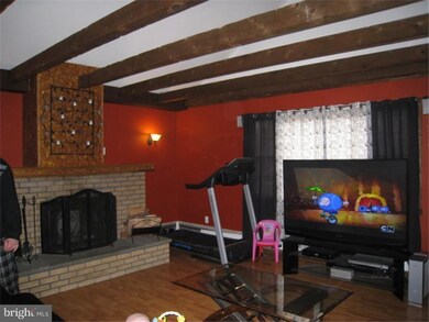 162 Idlewild Rd, Levittown, PA 19057 - photo 7