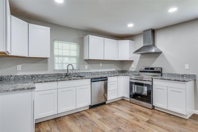 213 S Cardinal Ct, Granbury, TX 76049 - photo 6