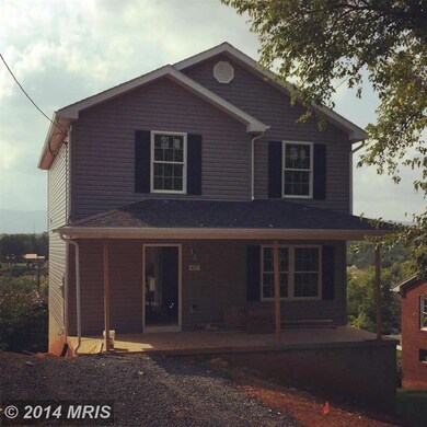 457 Stonewall St, Strasburg, VA 22657 - photo 2