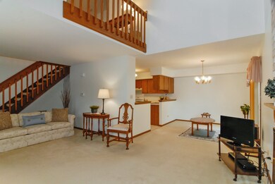 From this angle you can see the sunny 2nd floor lo