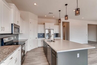 5190 E Lonesome Dove Trail San-large-012