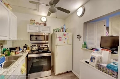 82 Fanshaw B unit 82B, Boca Raton, FL 33434 - photo 4